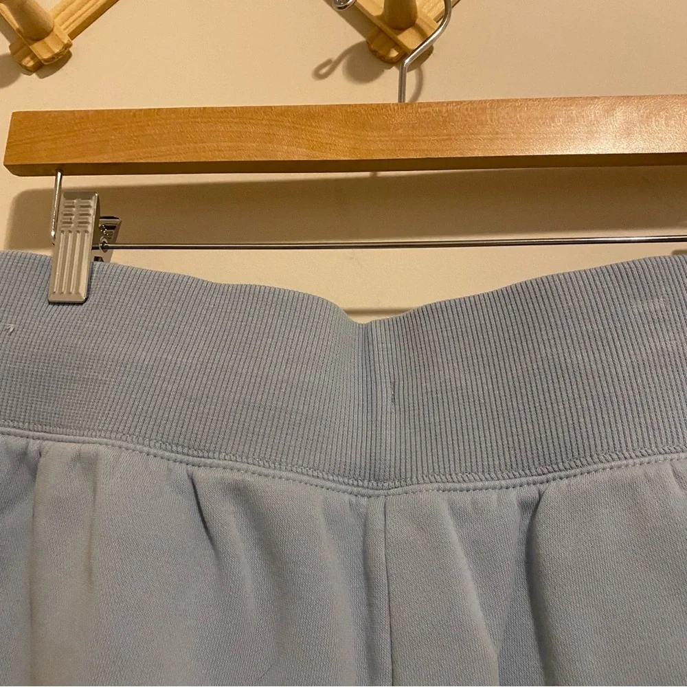 Nike Phoenix Fleece High Waisted Shorts size Medium